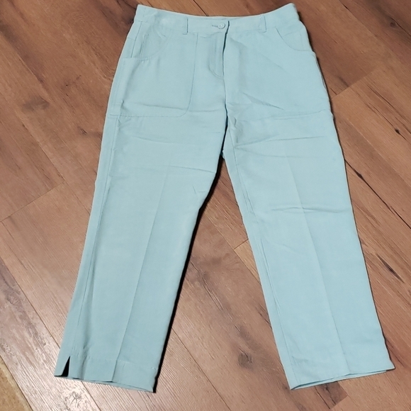 Liz Claiborne Pants - 👖CRAZY HORSE BY LIZ CLAIBORNE CAPRIS